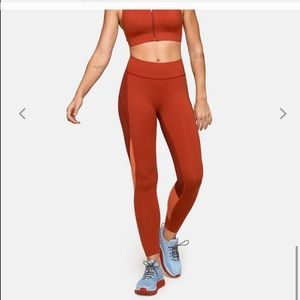 Outdoor voices 7/8 zoom legging.